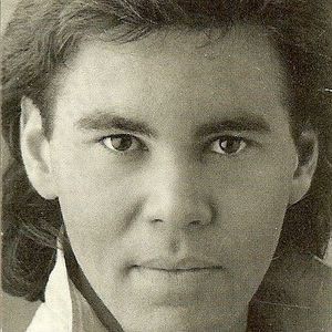 Meet your Posher, Elliot